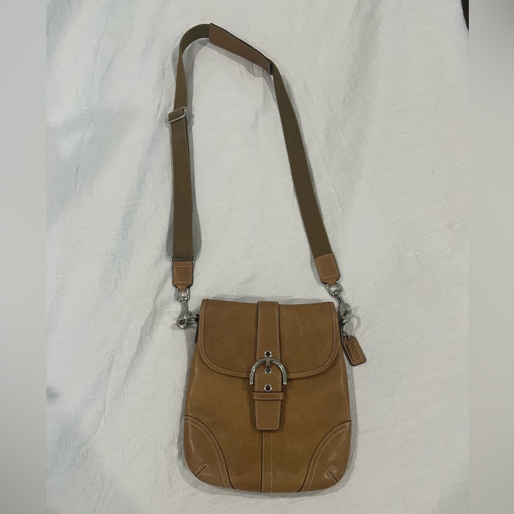 Coach brown leather saddle bag (2000’s) vintage!